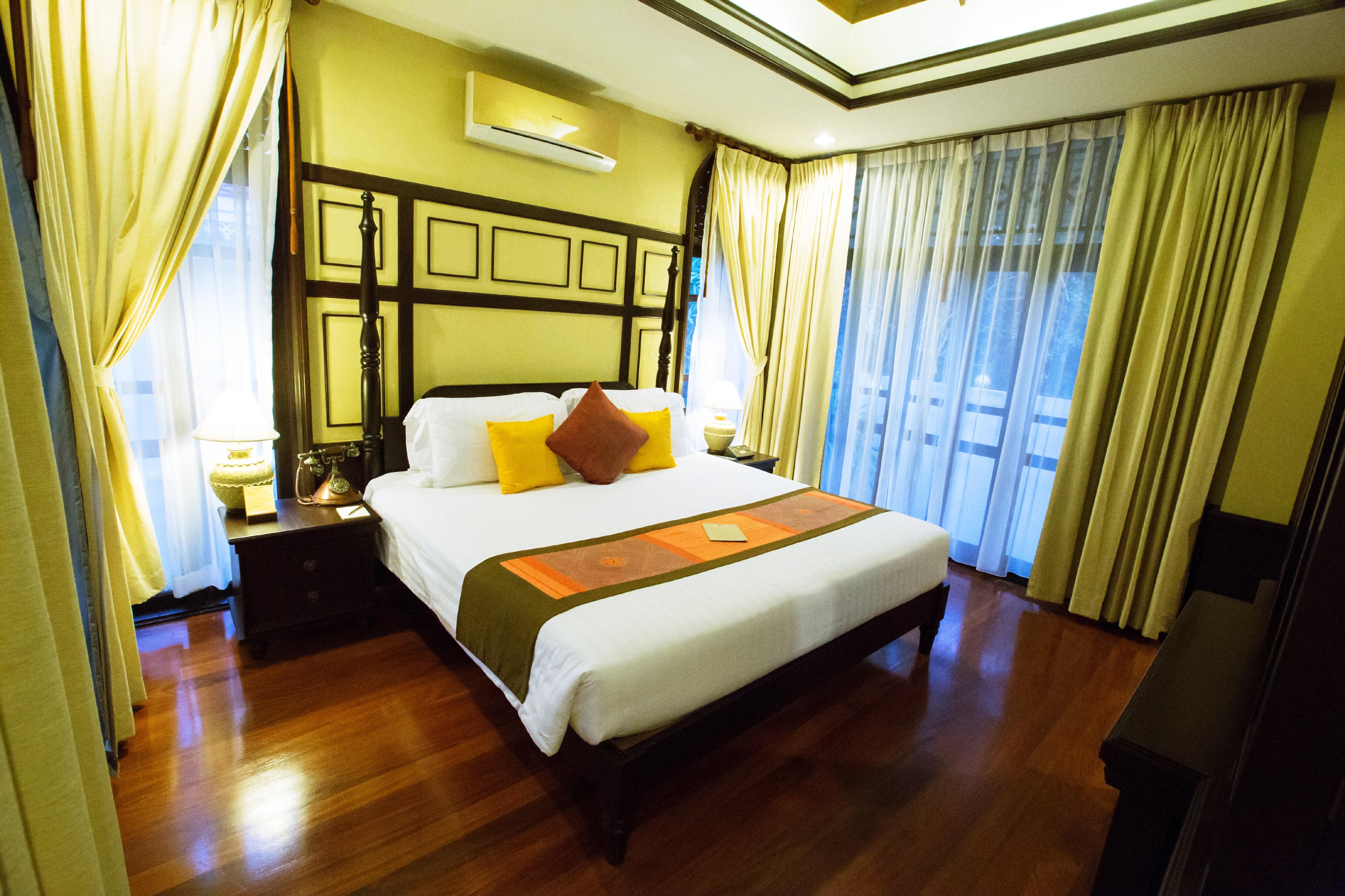 Wora Bura Hua Hin Resort & Spa Luaran gambar A bedroom at the resort